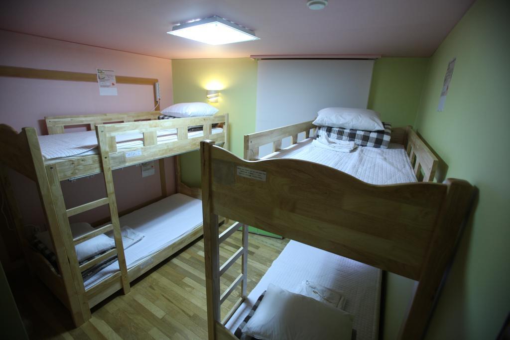 Hostel Lyndon Jeju Ruang foto