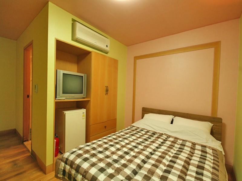 Hostel Lyndon Jeju Bagian luar foto