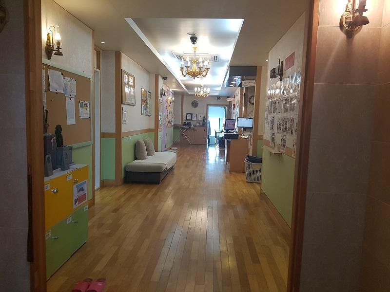 Hostel Lyndon Jeju Bagian luar foto
