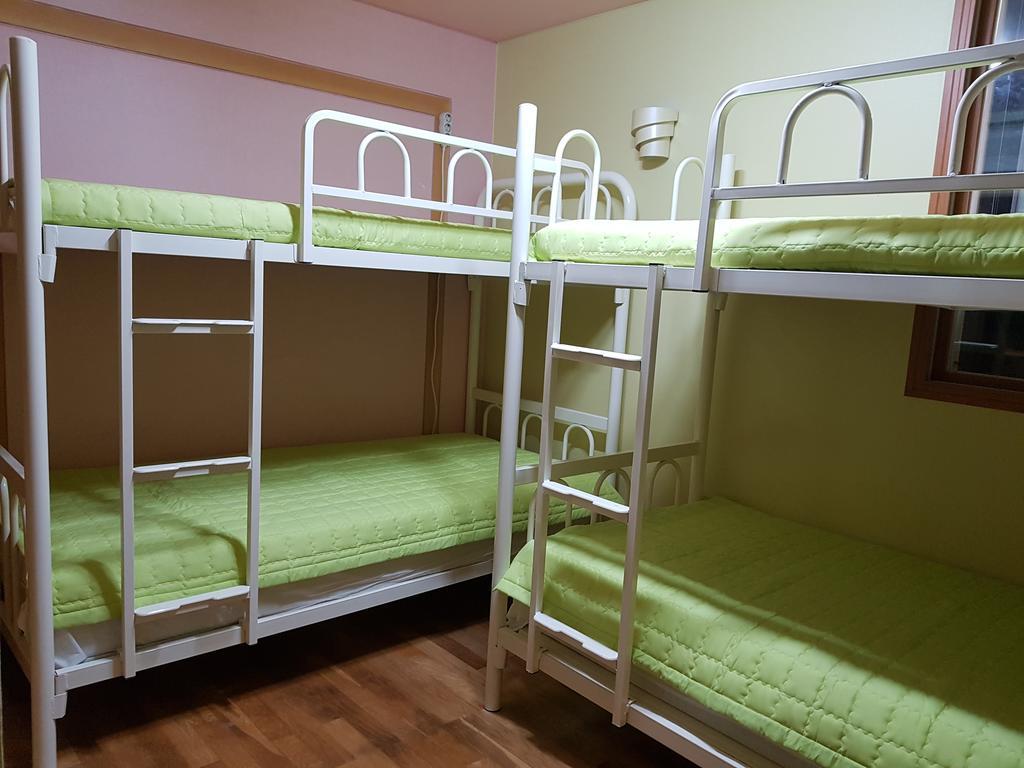 Hostel Lyndon Jeju Bagian luar foto