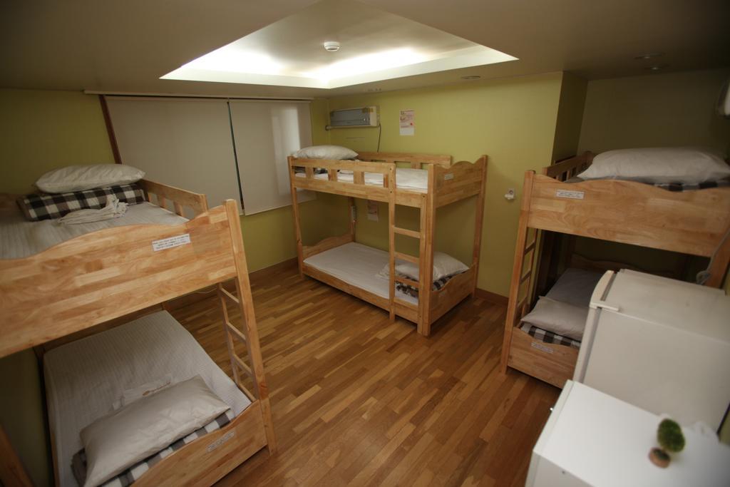 Hostel Lyndon Jeju Bagian luar foto
