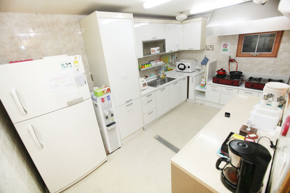 Hostel Lyndon Jeju Bagian luar foto